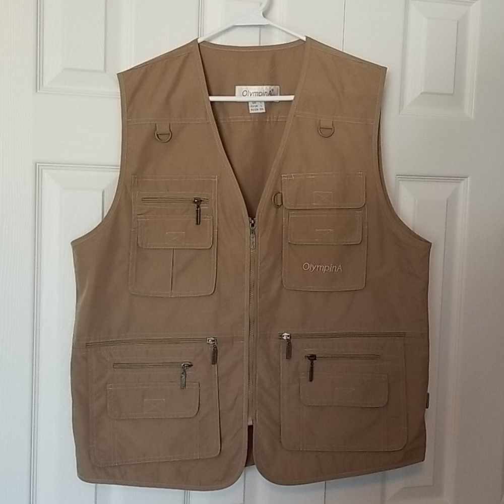 OlympianA Multi-pocket Vest